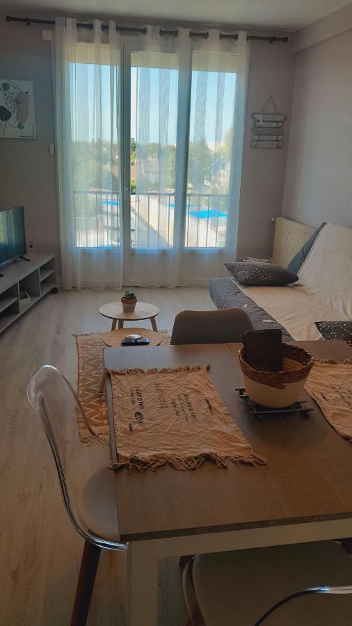 Châteauroux : bel appartement avec balcon Extérieur photo